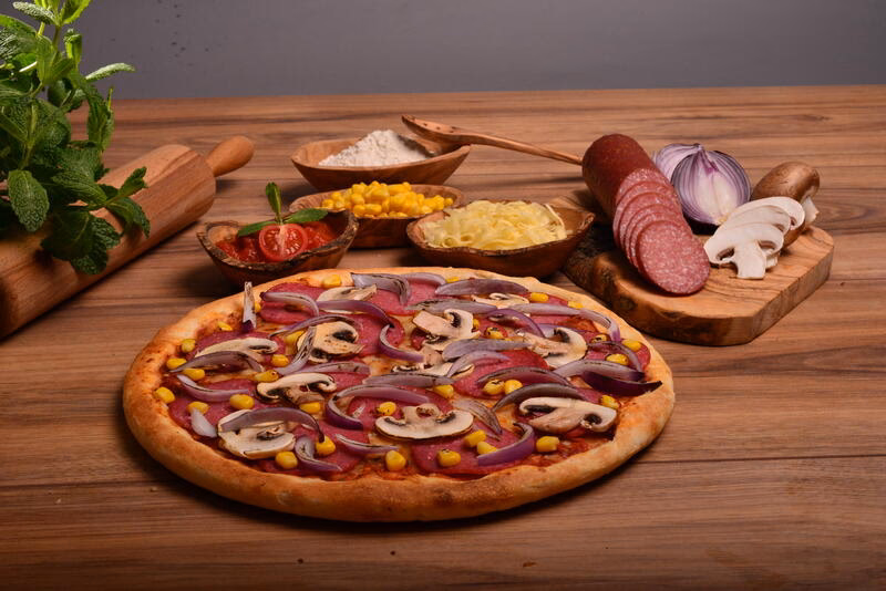 Was bietet die Pizzeria Europa an?