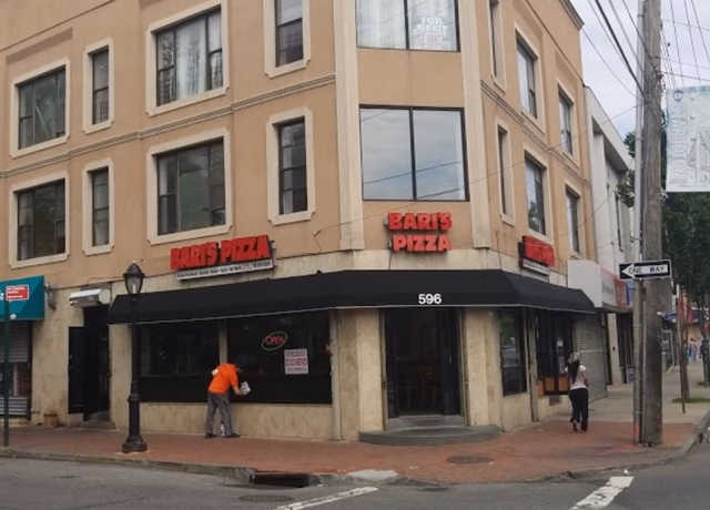 Where is Baris pizza & pasta?