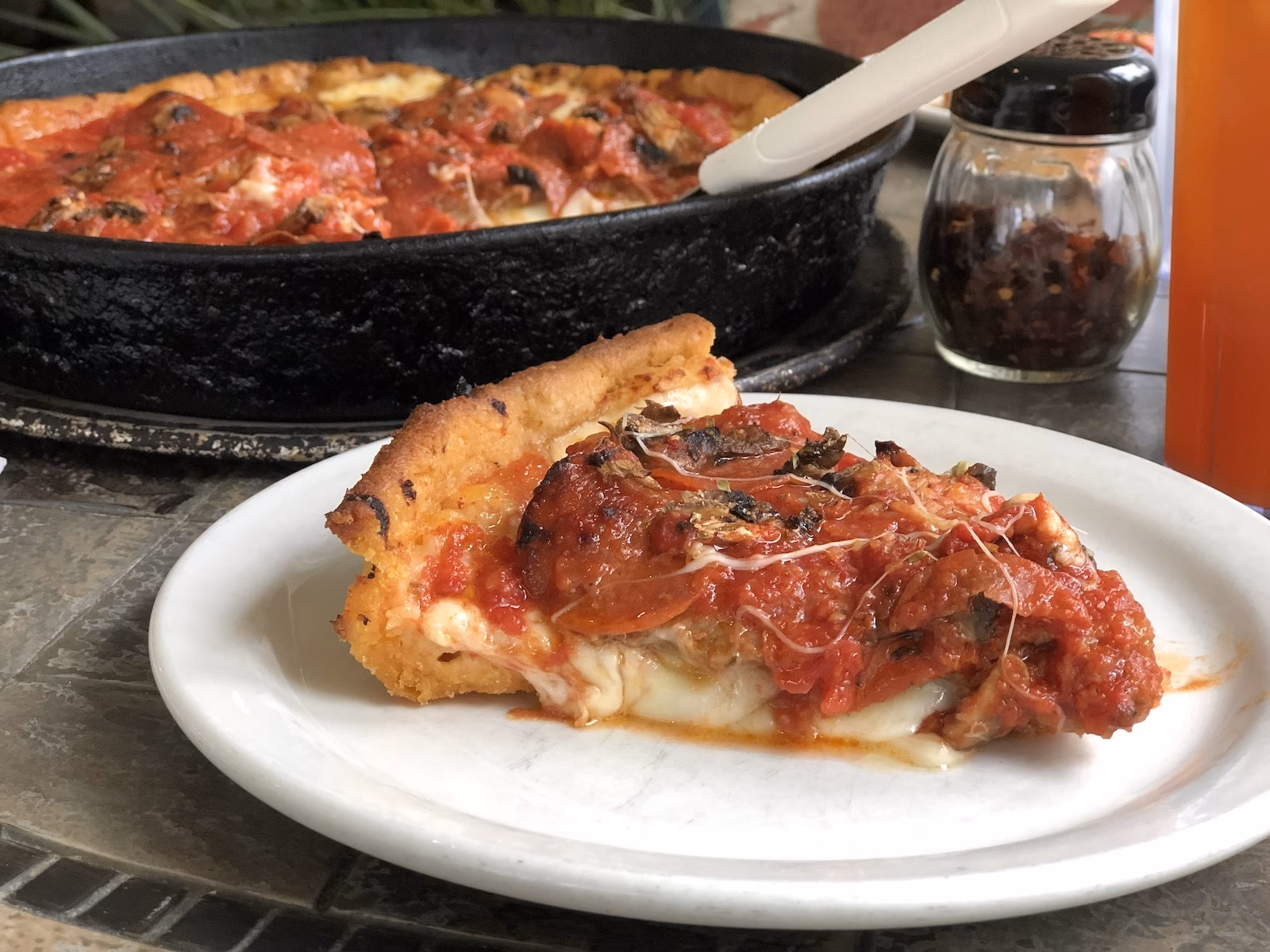 What are some famous Chicago pizza places?