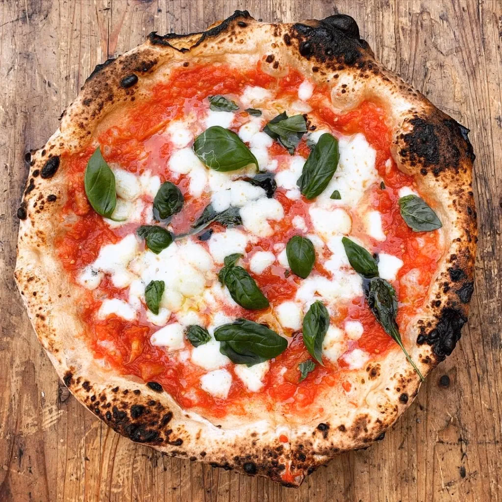 What is the oldest pizzeria in Naples?