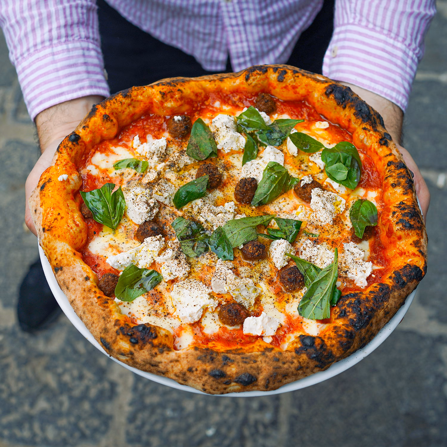 Where to eat Neapolitan pizza in Naples?
