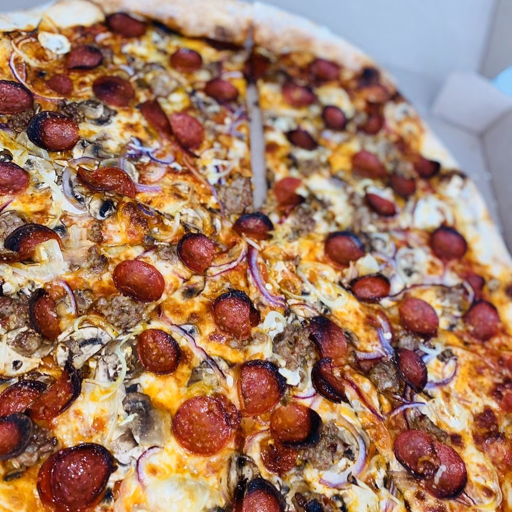 What pies do San Diego's pizza shops serve?