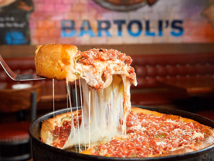 Is Chicago a good place to eat pizza?