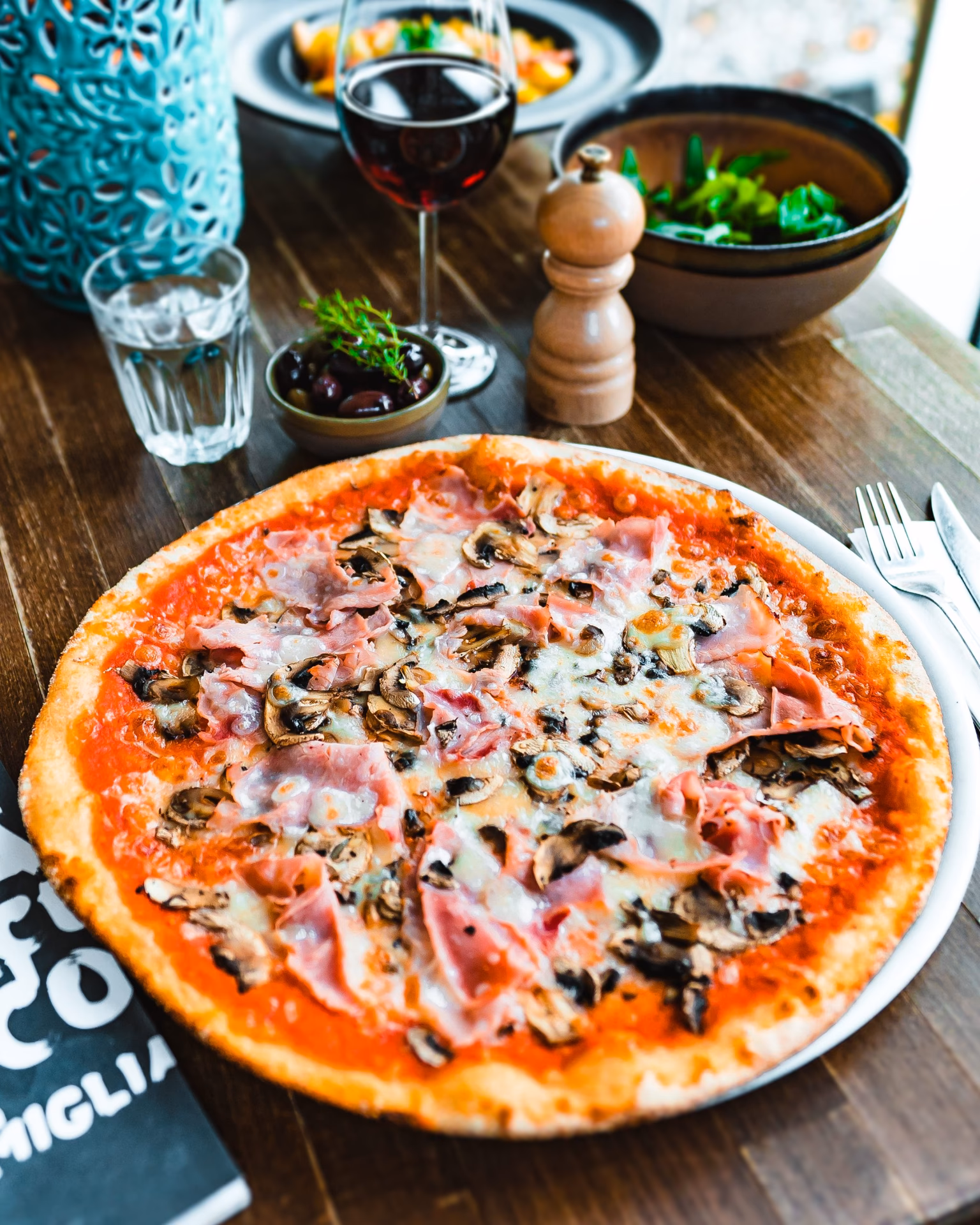 Wie heißt der Autohof in Paderborn?