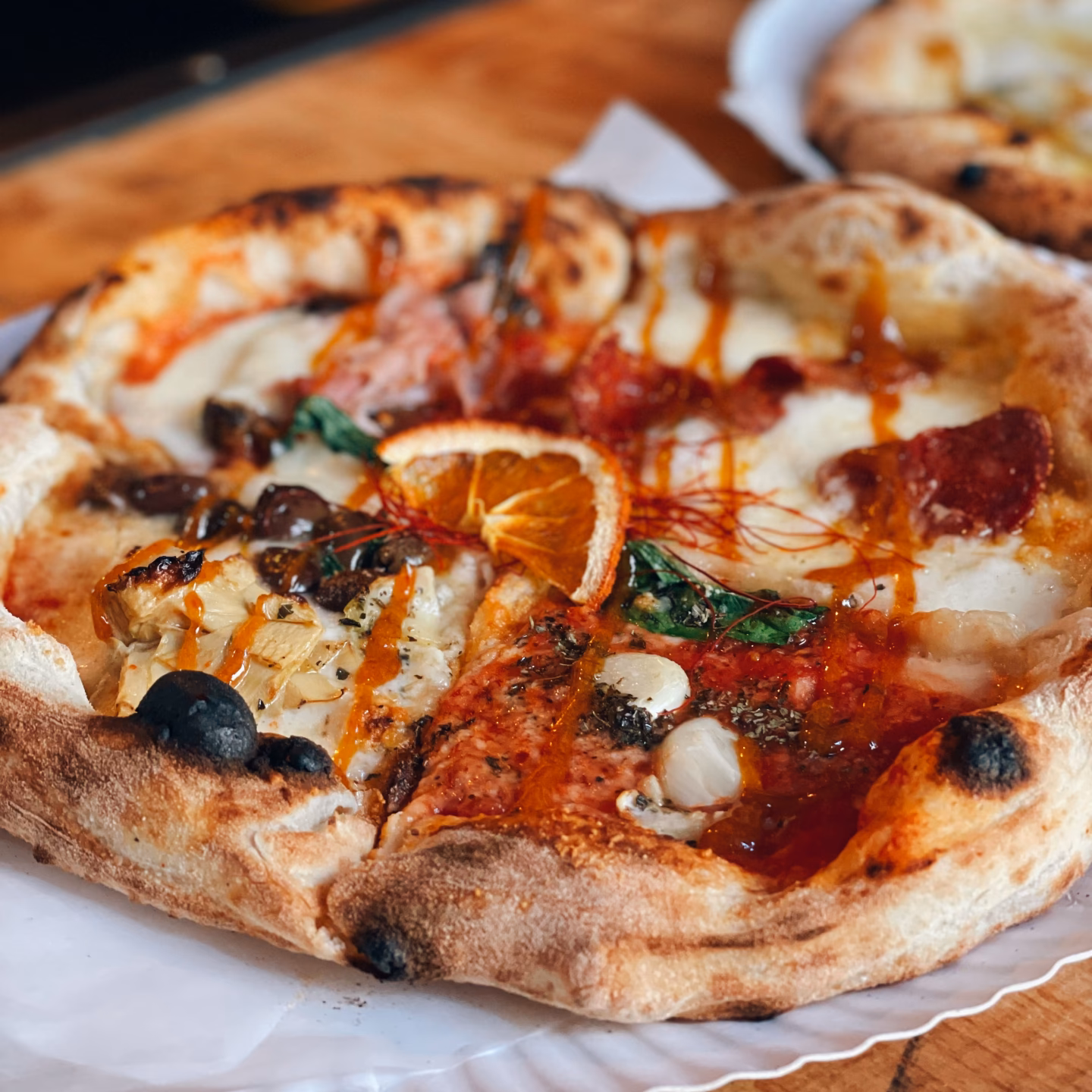 Kann man Pizza nach Hause bestellen?