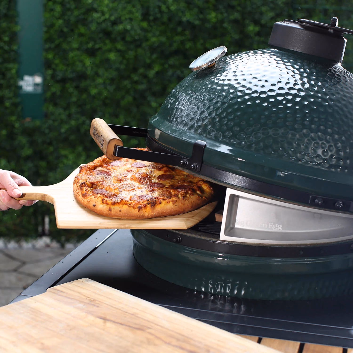 Are big Green Eggs good for pizza?