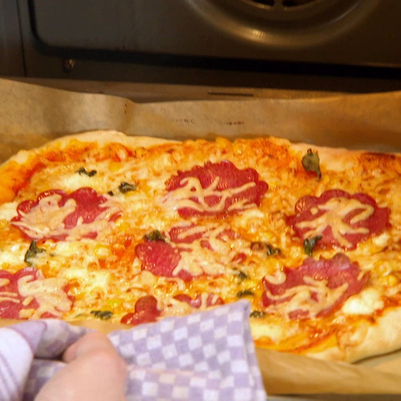 Wie kocht man eine Pizza?