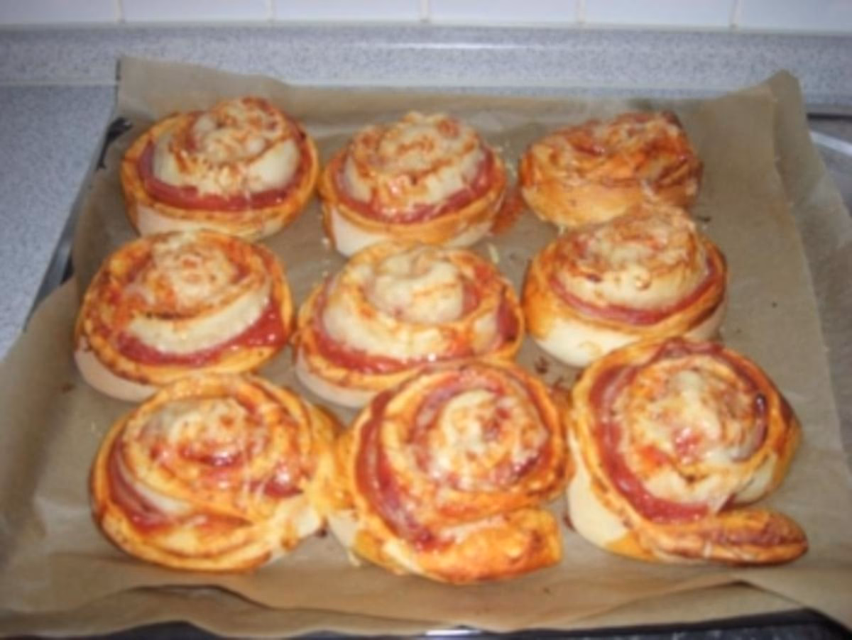 Wie bereite ich pizzaschnecken zu?