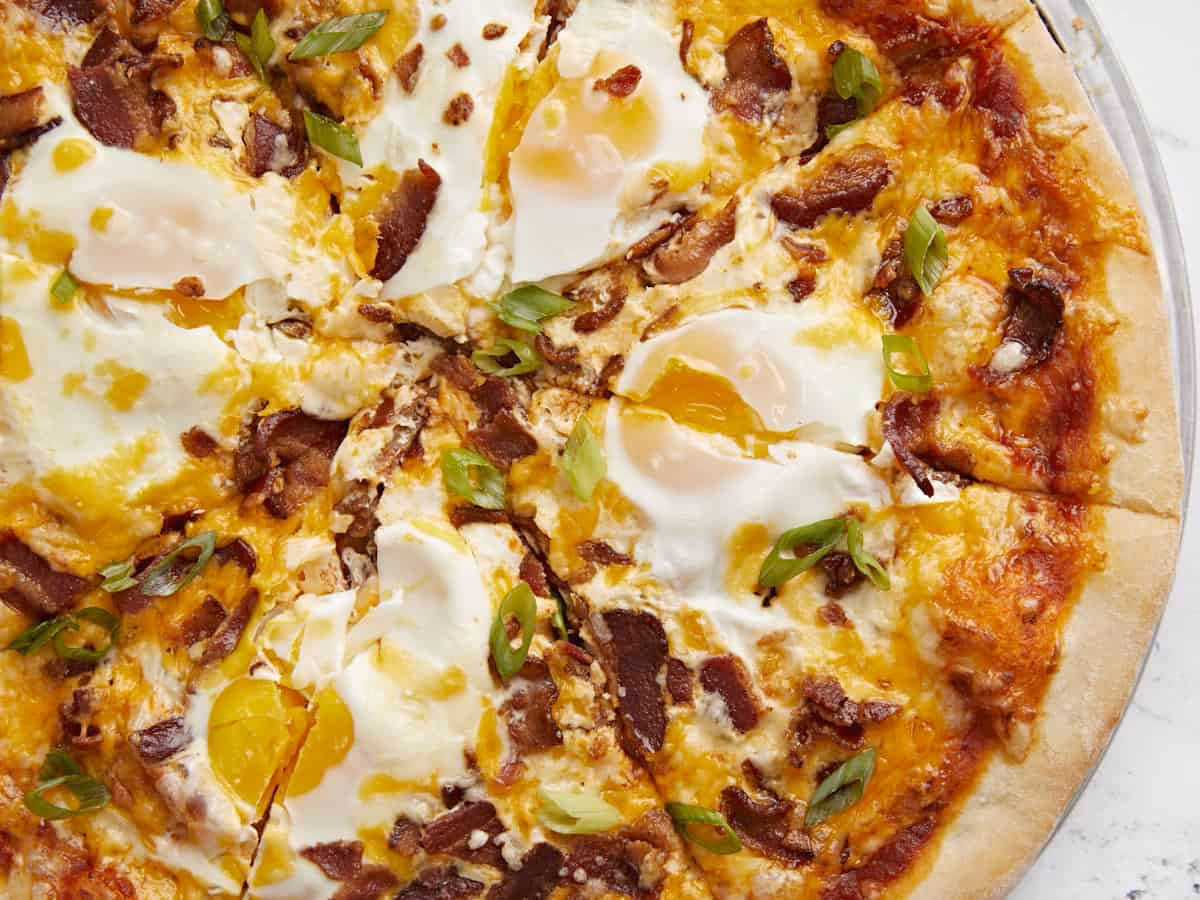 What can you put on a Breakfast Pizza?