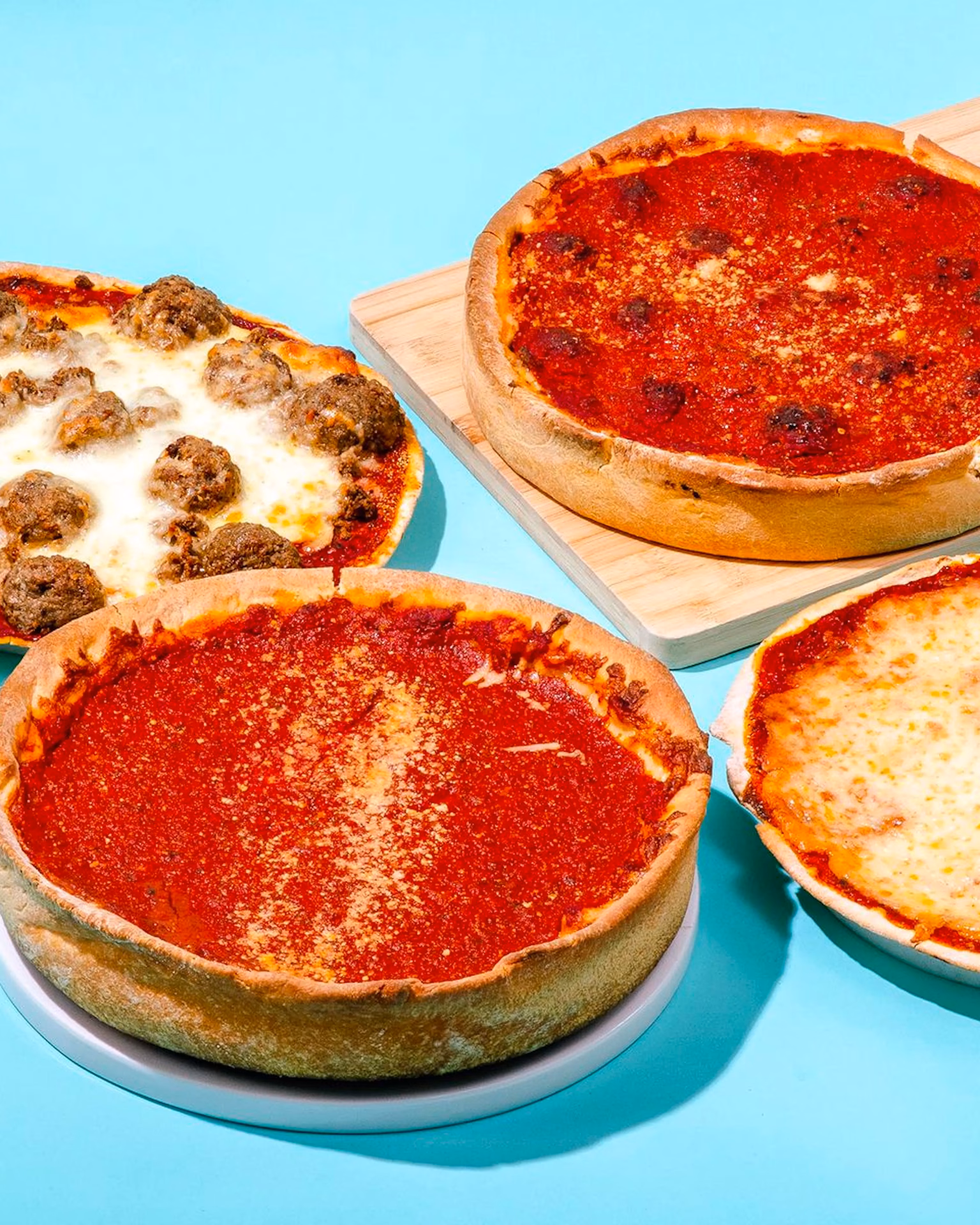 What areas does Chicago's Pizza serve?