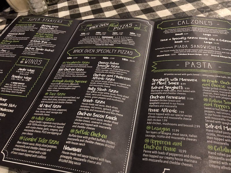 Does big Daddy's pizza - 5620 W 4100 s have curbside pickup?