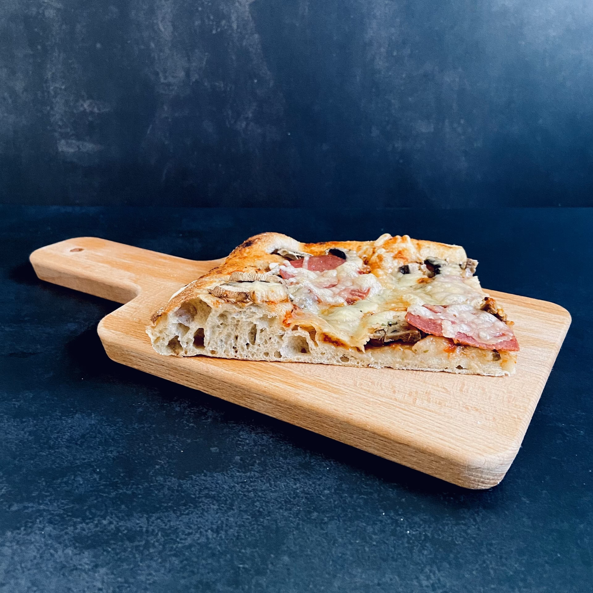 Wie macht man Pizzateig mit Dinkelmehl?