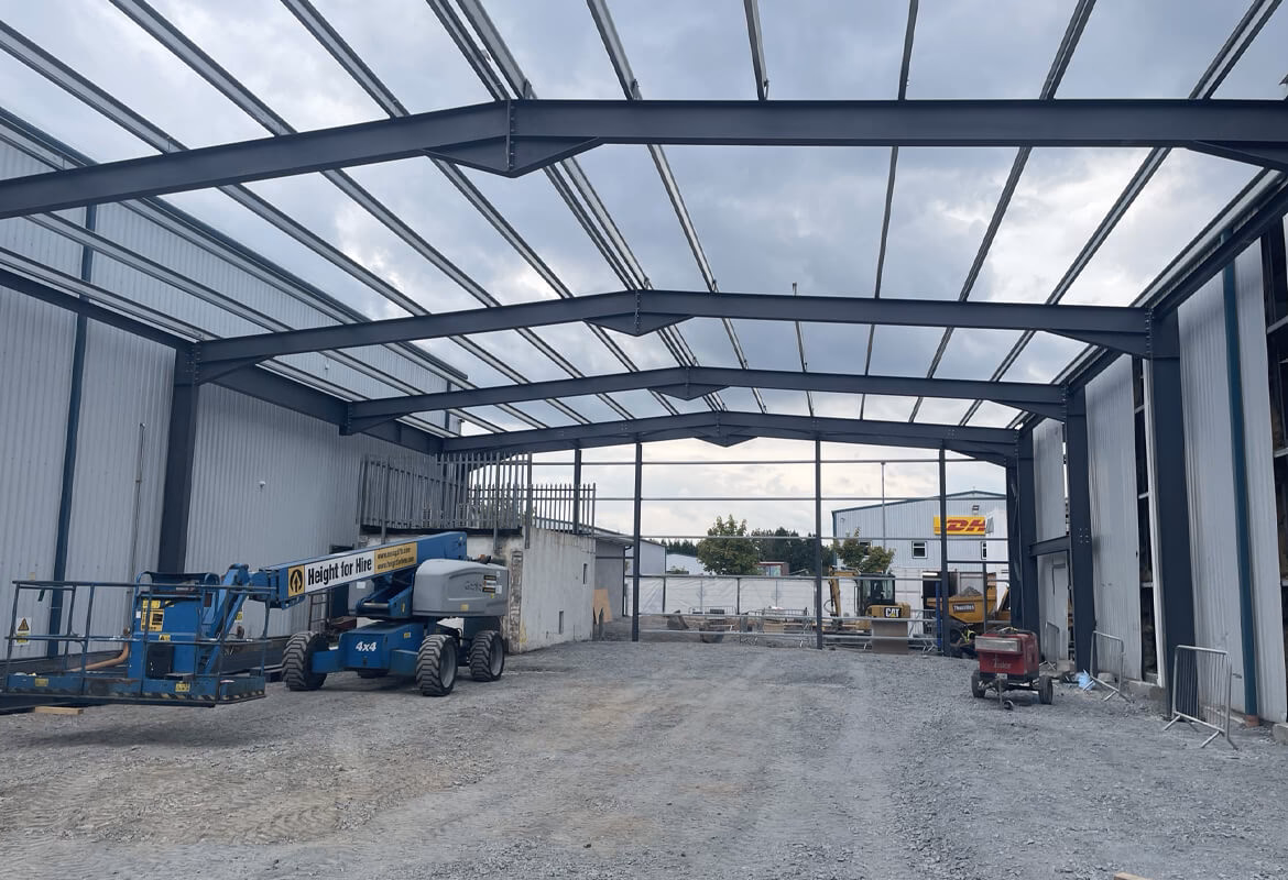 How many domino's stores are there in the UK?