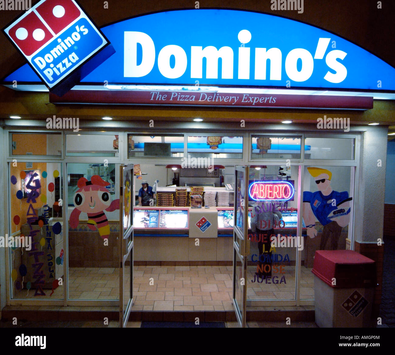 ¿Dónde se encuentra la sede central de Domino's pizza?