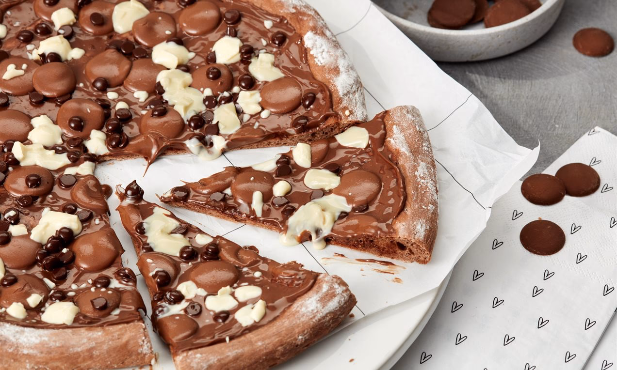 Wie Backe ich eine Schoko-Pizza?