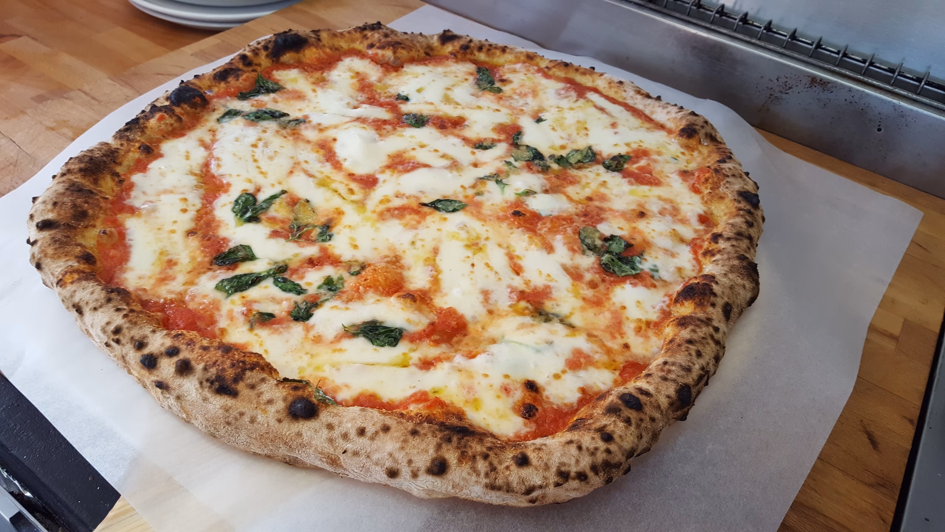 Was gibt es in der L'Osteria in Erlangen zu essen?