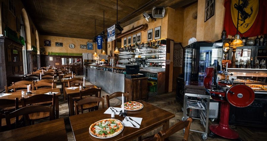 Welche Faktoren beeinflussen die Bewertung von Francesco?