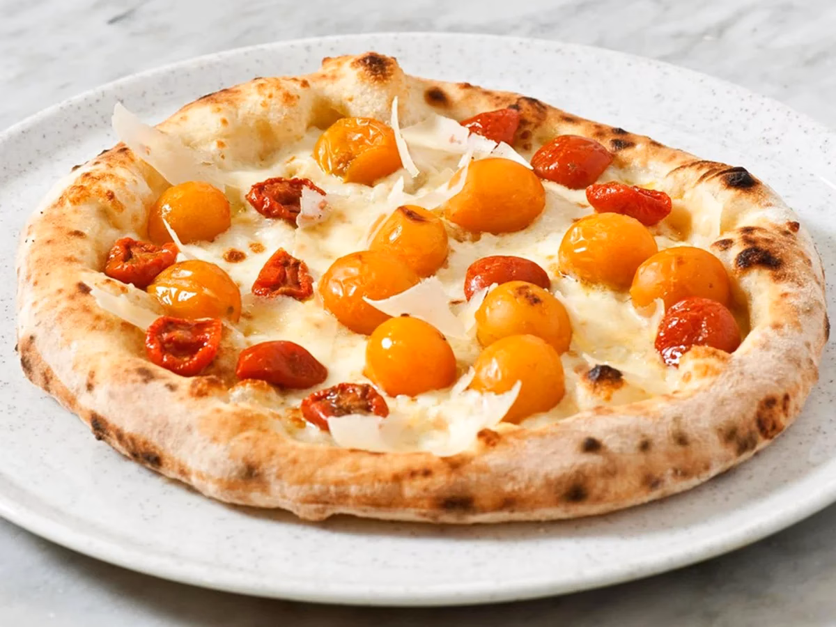 What makes Franco Pepe's pizza so special?