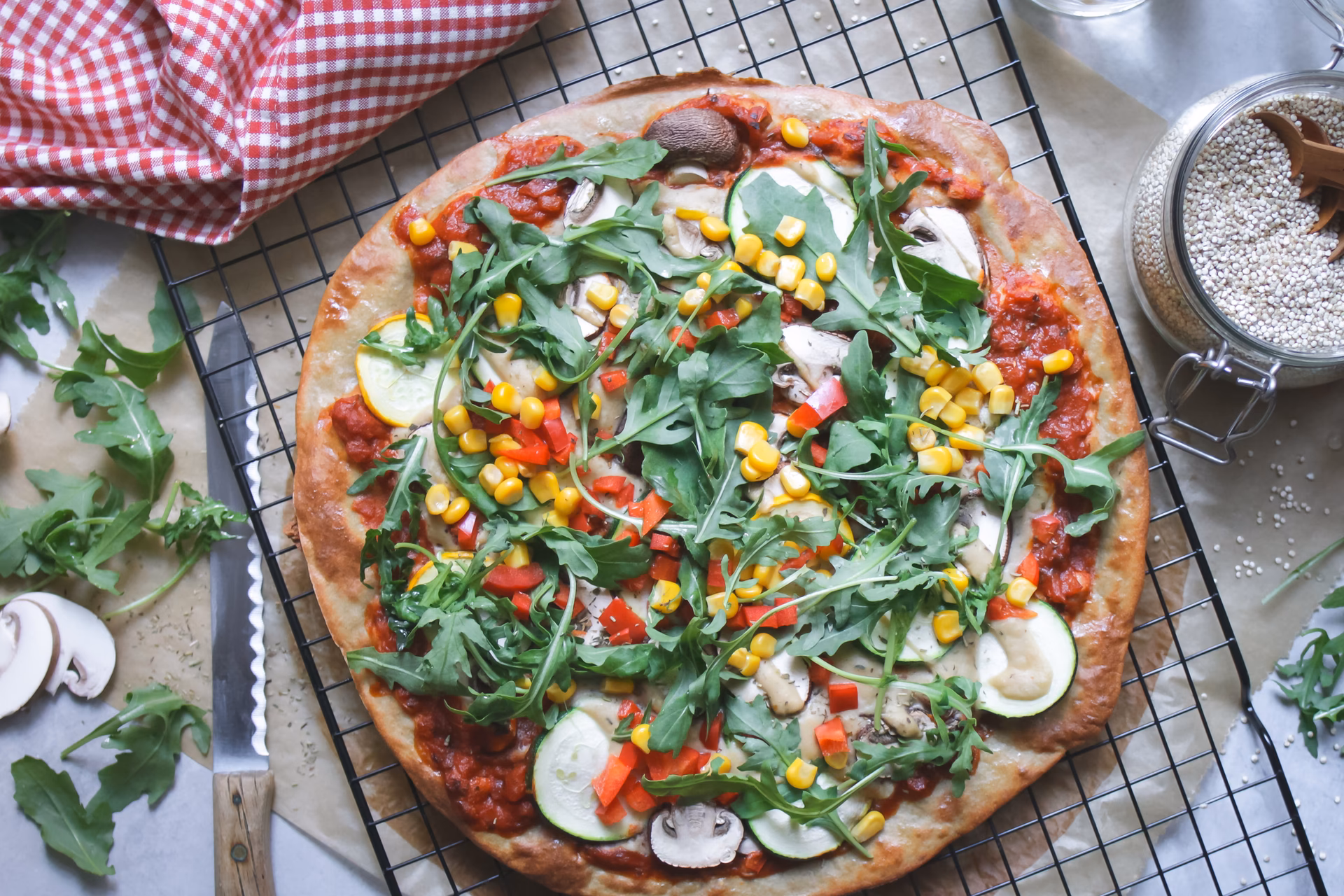 Was braucht man für veganen Pizzateig?