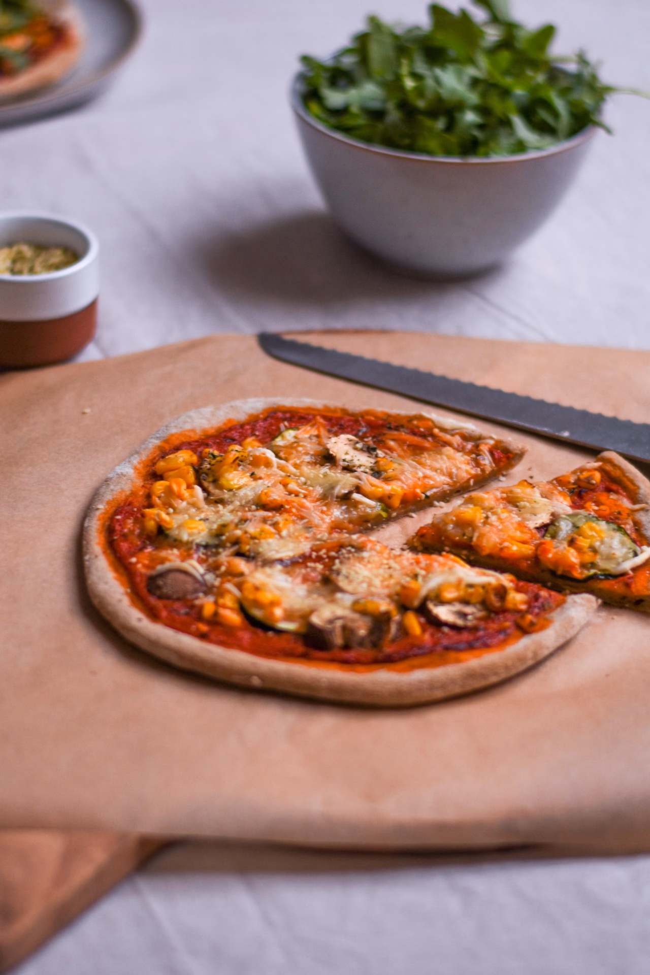 Wie lange dauert es, eine Pizza mit glutenfreien Mehlen zu backen?