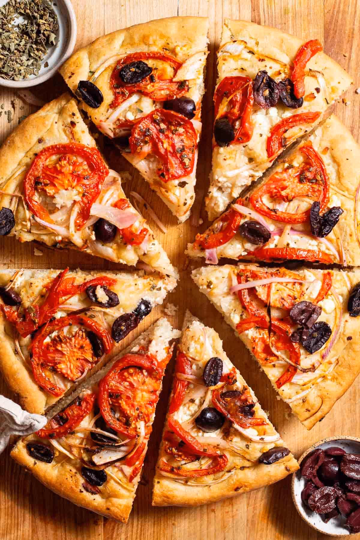 How do you make a good Greek pizza?