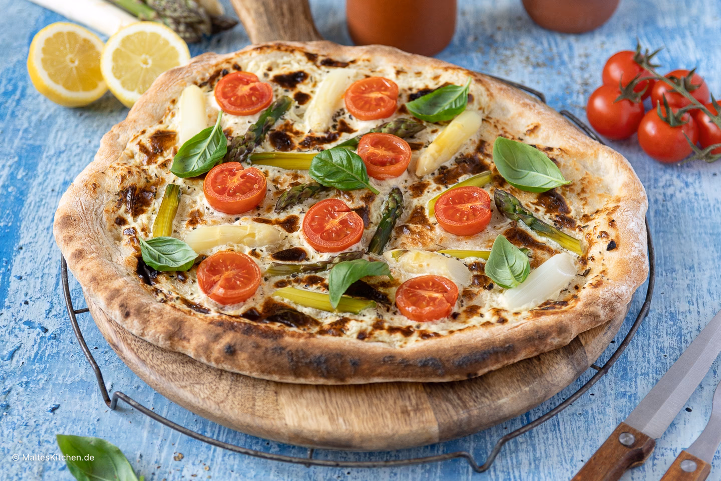 Wie schmeckt Pizza mit grünem Spargel?