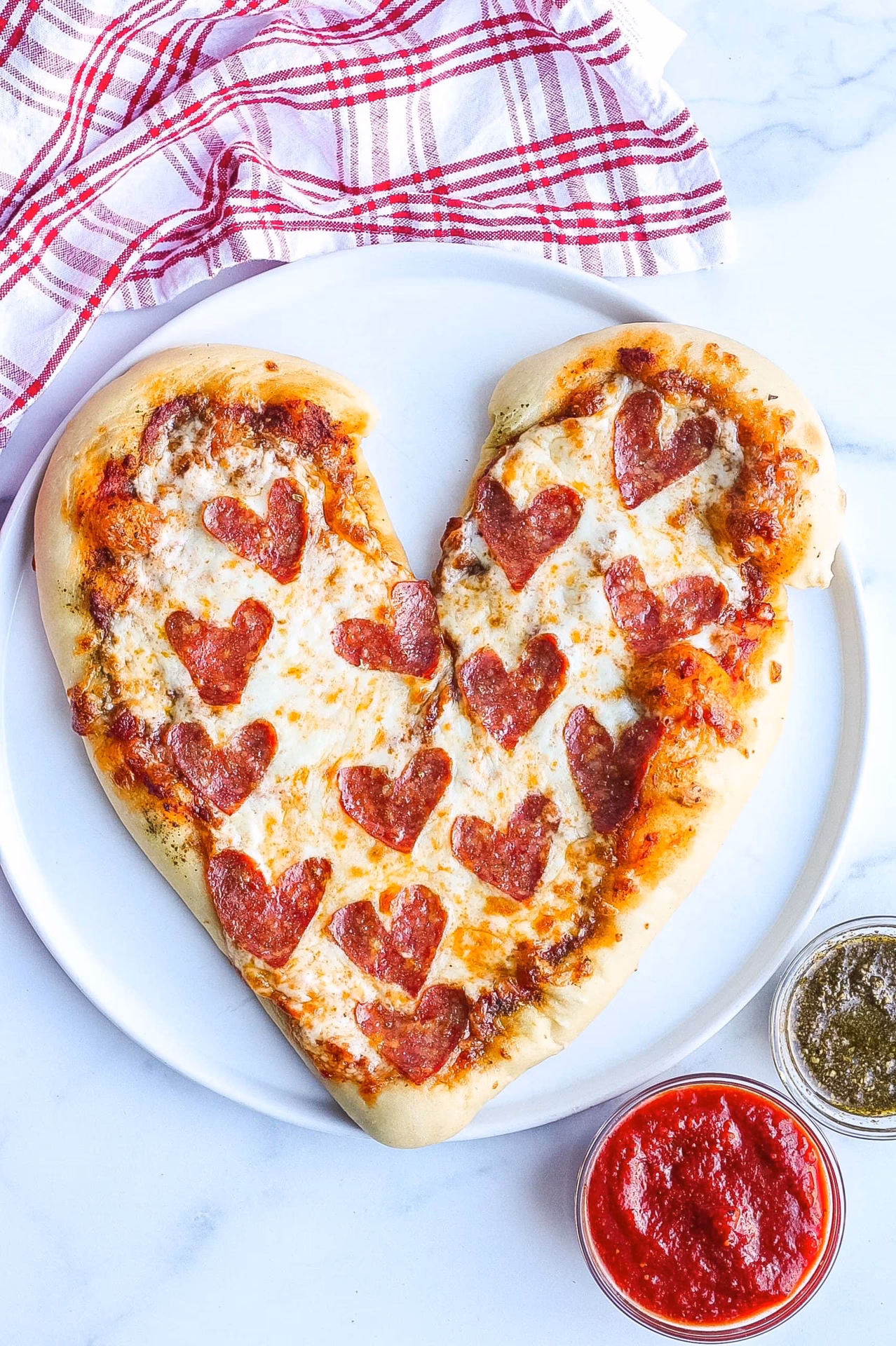 Does Papa Johns have heart shaped pizza?