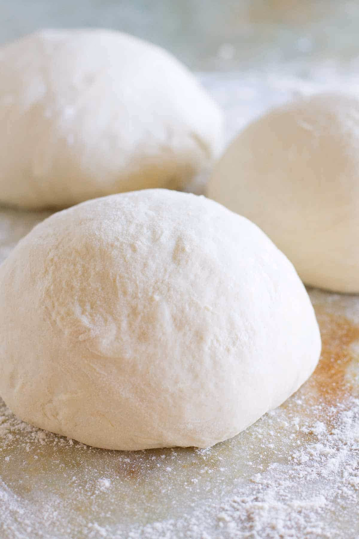 How do you make homemade pizza dough?