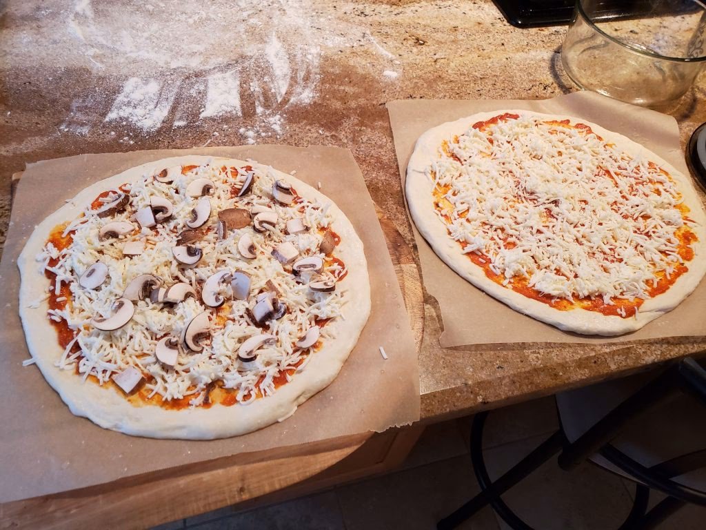 How do you make a homemade pizza dough?