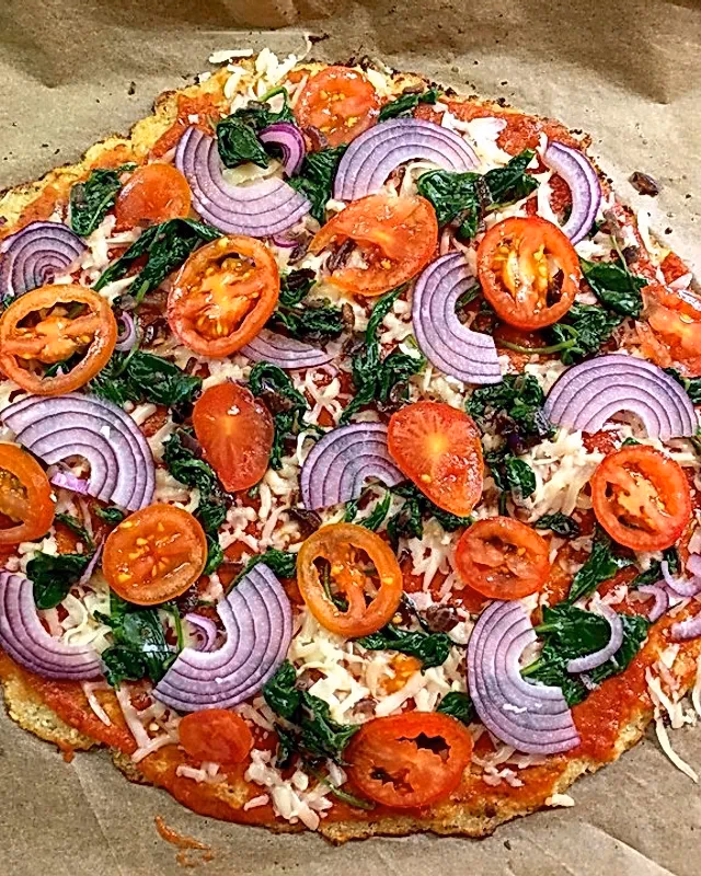 Was passt zu einem Low Carb Pizzaboden?