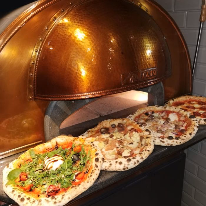 Wie heißt die Pizzeria in Wetzlar?