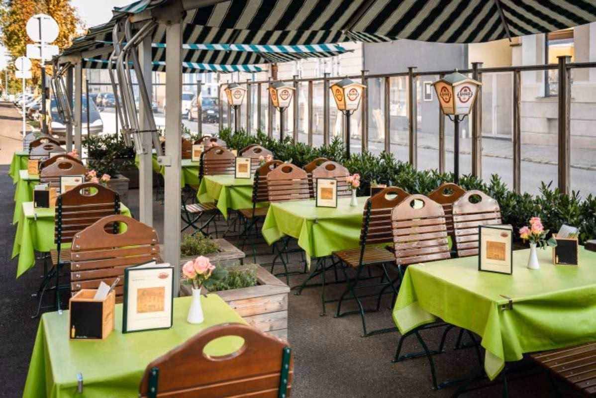 Wie viele Shops gibt es in Marchfeld?