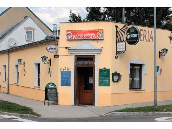 Wie kommt man von Wiener Neustadt nach Messina?