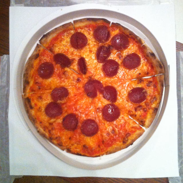 Was bietet die italienische Pizzeria in Frankfurt am Main?