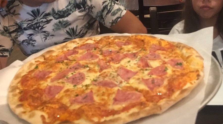 Is Peppes Pizza a good place to eat?