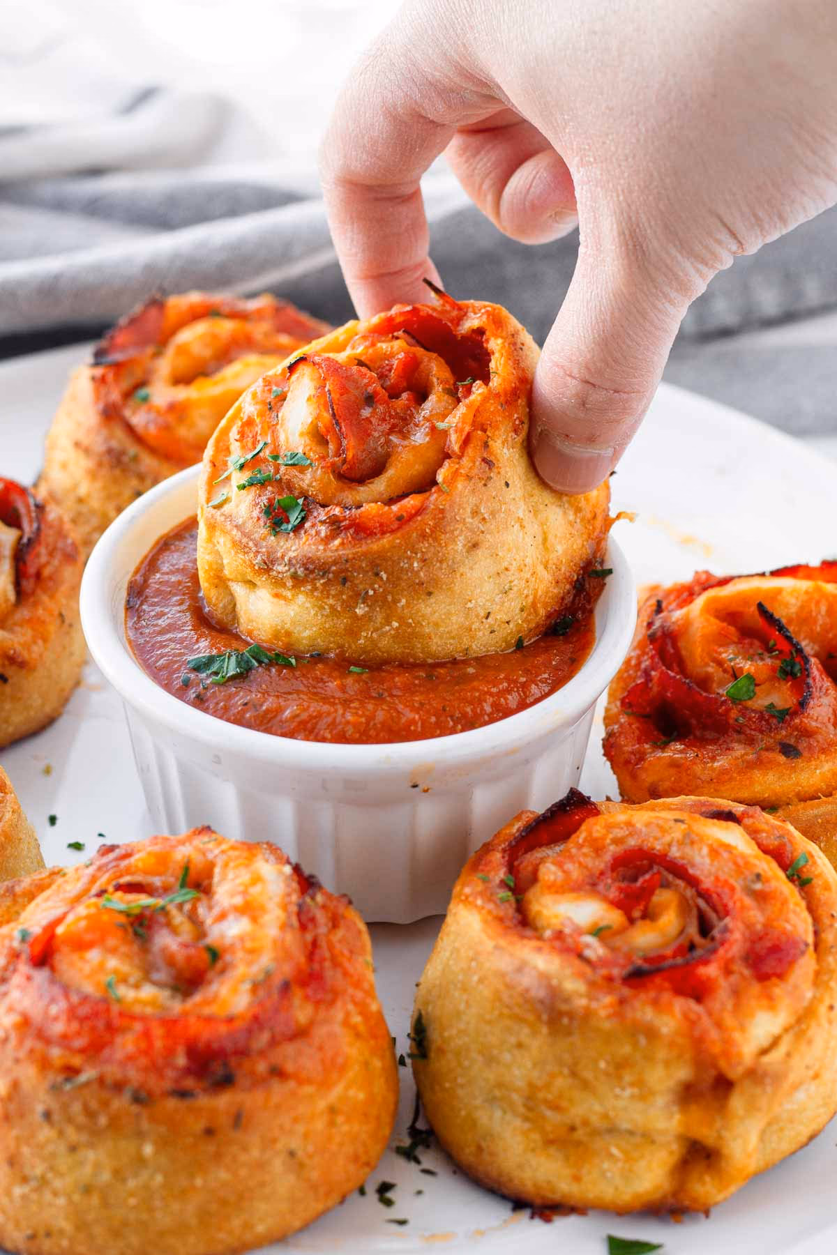 How long does it take to make pepperoni pizza rolls?