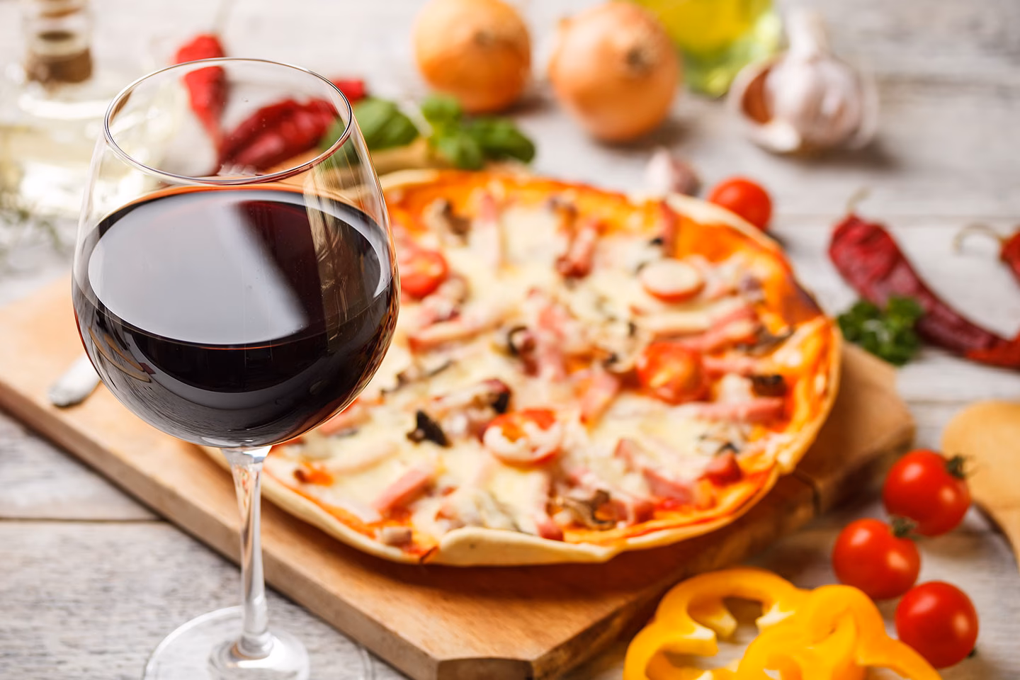 What is Una Pizza & Wine?