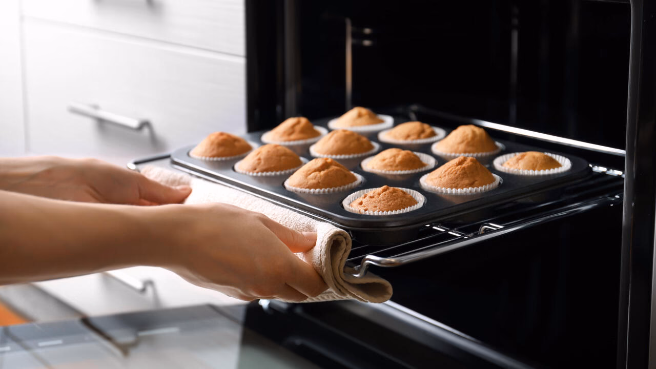 Wie bekomme ich eine Pizza sauber?