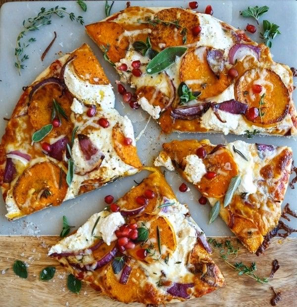 Wie wird Pizza-Kuchen aus der Pfanne gebacken?