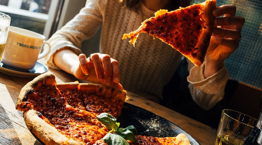 Was bietet der Pizza Onlineshop?