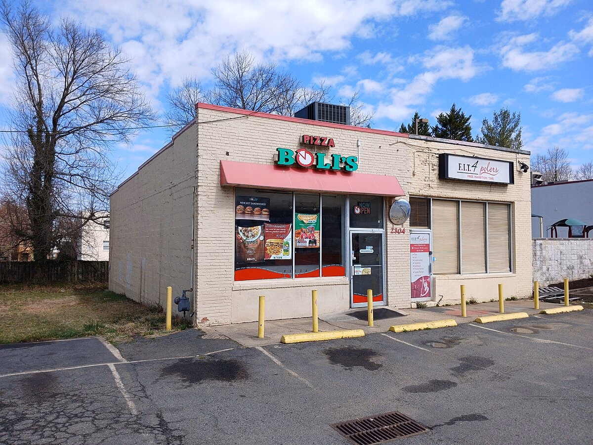 How do I order pizza Boli's specials?