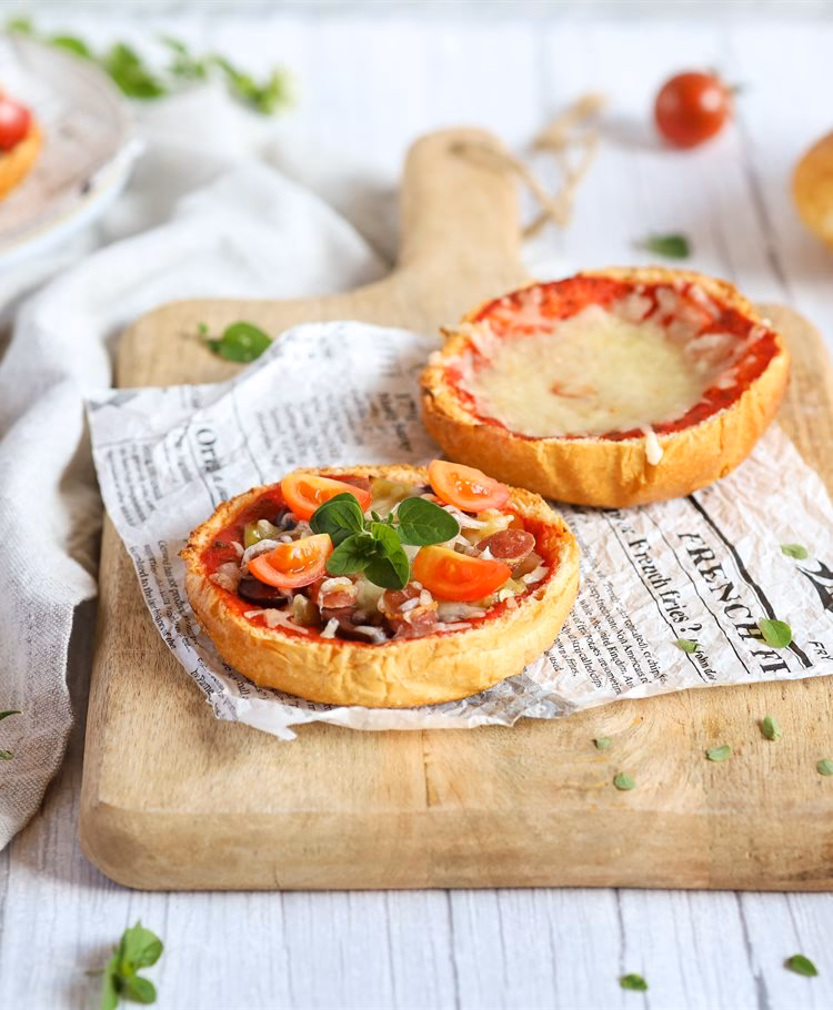 Wie bereite ich pizzabrötchen zu?