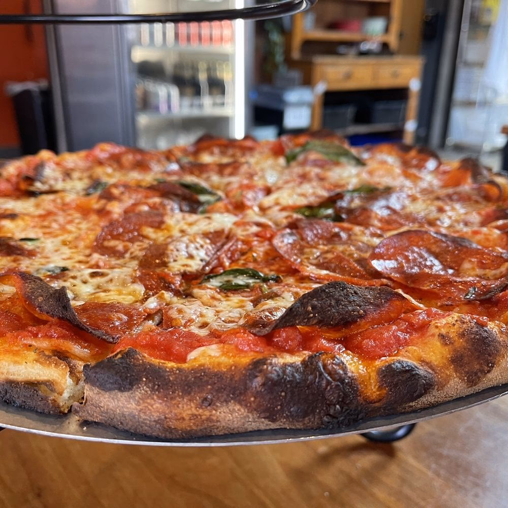 What makes perfetto's Pizza 2 Burlington special?