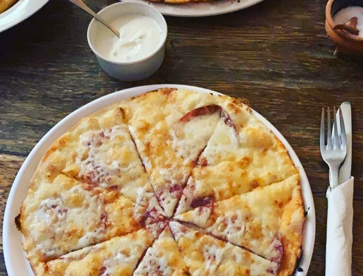 Wie heißt das Restaurant von Fellini in Erfurt?