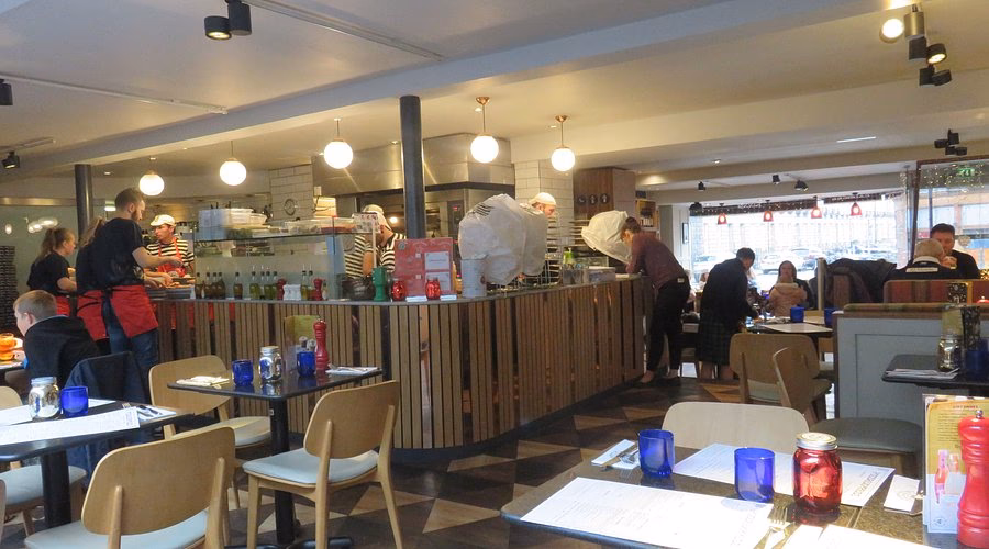 Where to eat in Edinburgh Airport?