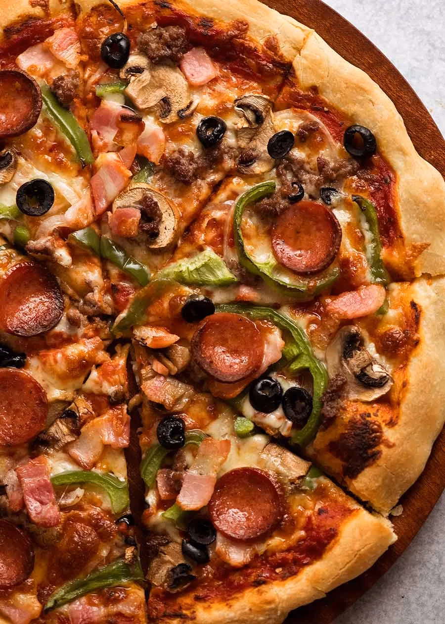 What are the different types of pizza toppings?