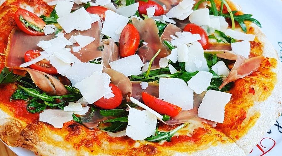 Wie gut ist die Pizza aus dem Holzofen?