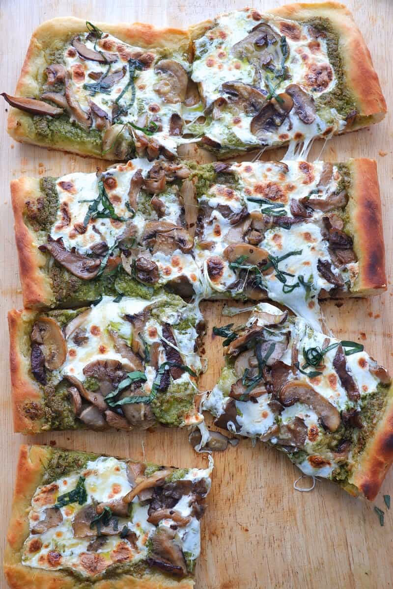 Wie lange dauert die Zubereitung von Pizza Funghi?