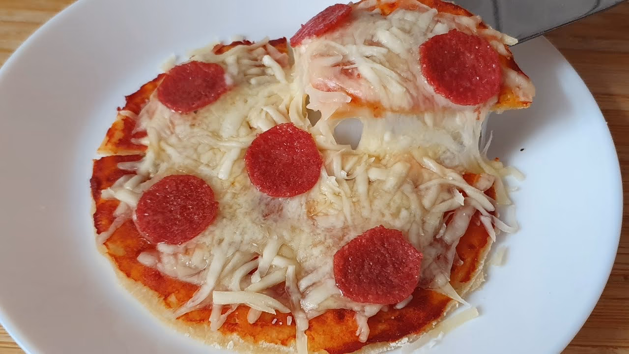 Kann man Pizza mit Mikrowelle Backen?