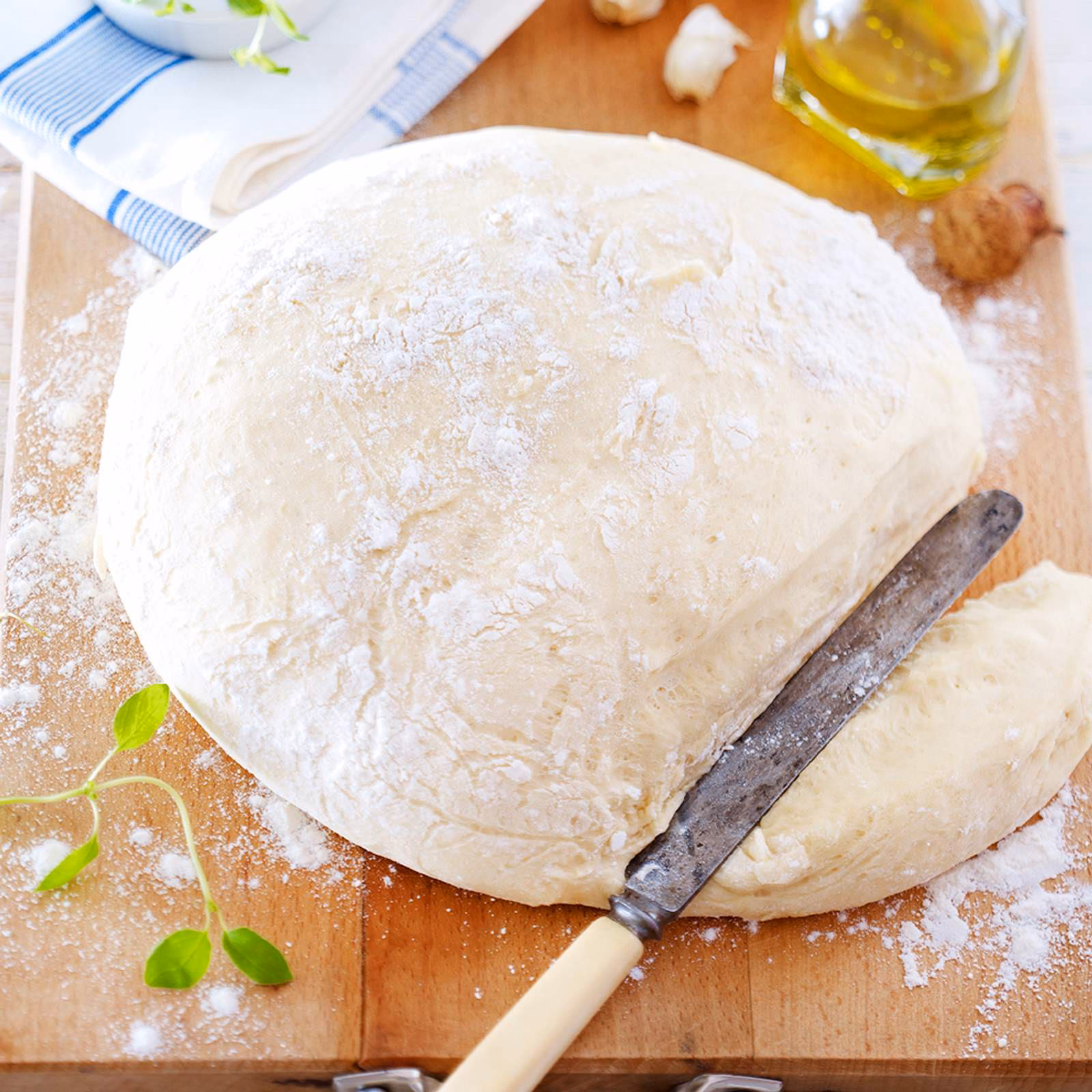 Wie lange dauert es bis Hefeteig aufgeht?